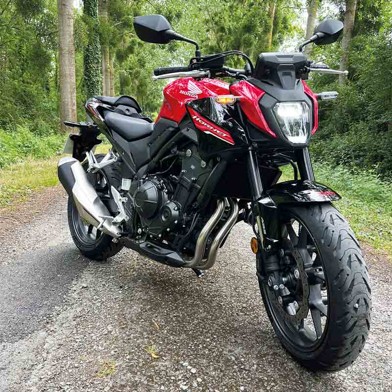 Motos en location CB 500 chez Ride-Enjoy